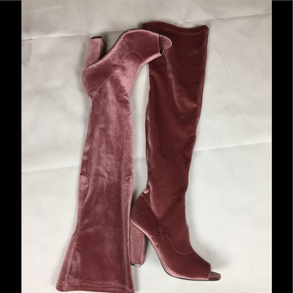 Boots never been used..